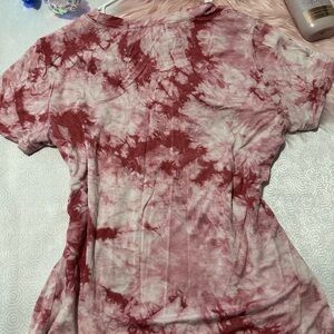 Forever 21 Tie-Dye Short Sleeve Top - Red and Pink